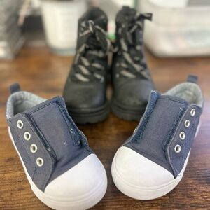 Cat & Jack 2 pairs Kids Black and Blue Shoes size 8